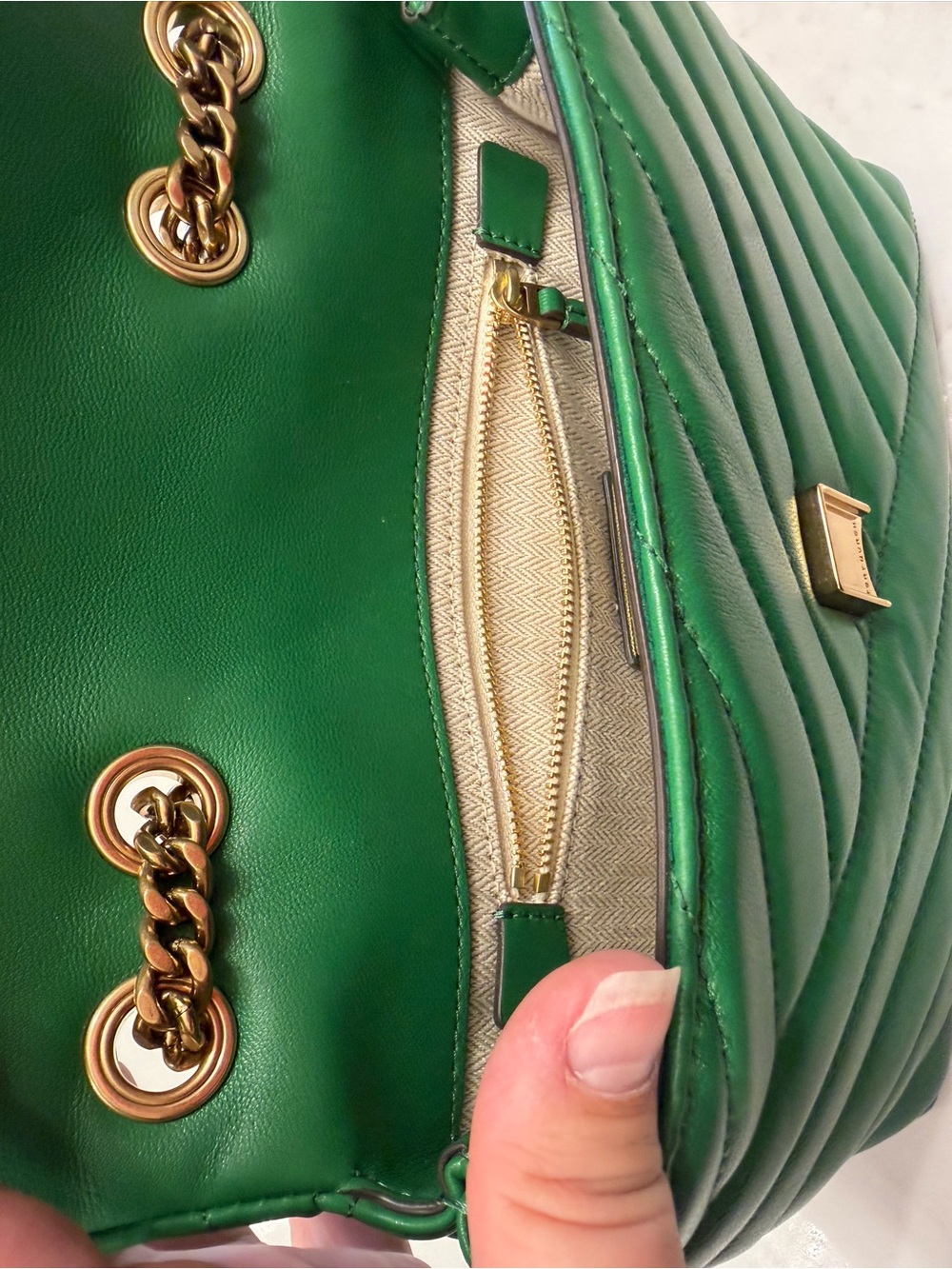 Tory Burch Kira Chevron Green Quilted Leather Chain Crossbody with Gold Hardware - Picture 8 of 12